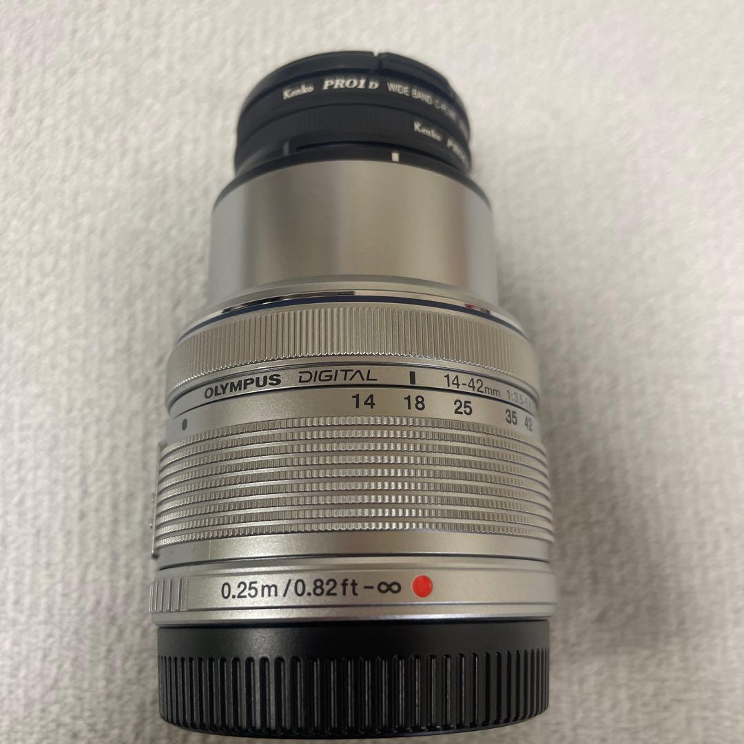 OLYMPUS M.ZUIKO DIGITAL 14-42mm シルバー Olympus M.Zuiko Digital 14-42mm f/3.5-5.6 II R Lens V314050SU000