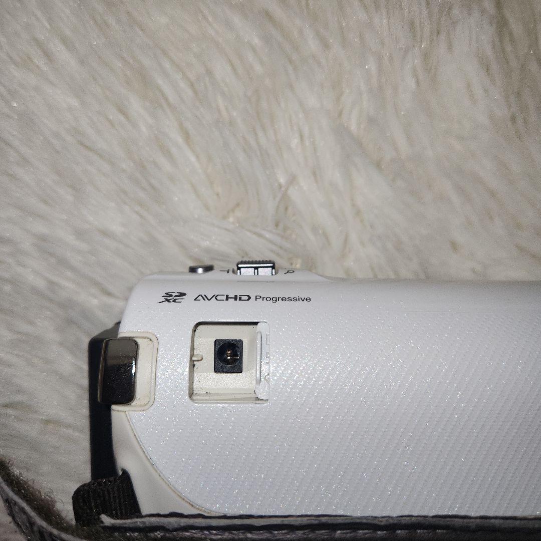 箱付きPanasonic HC-V520M ビデオカメラ