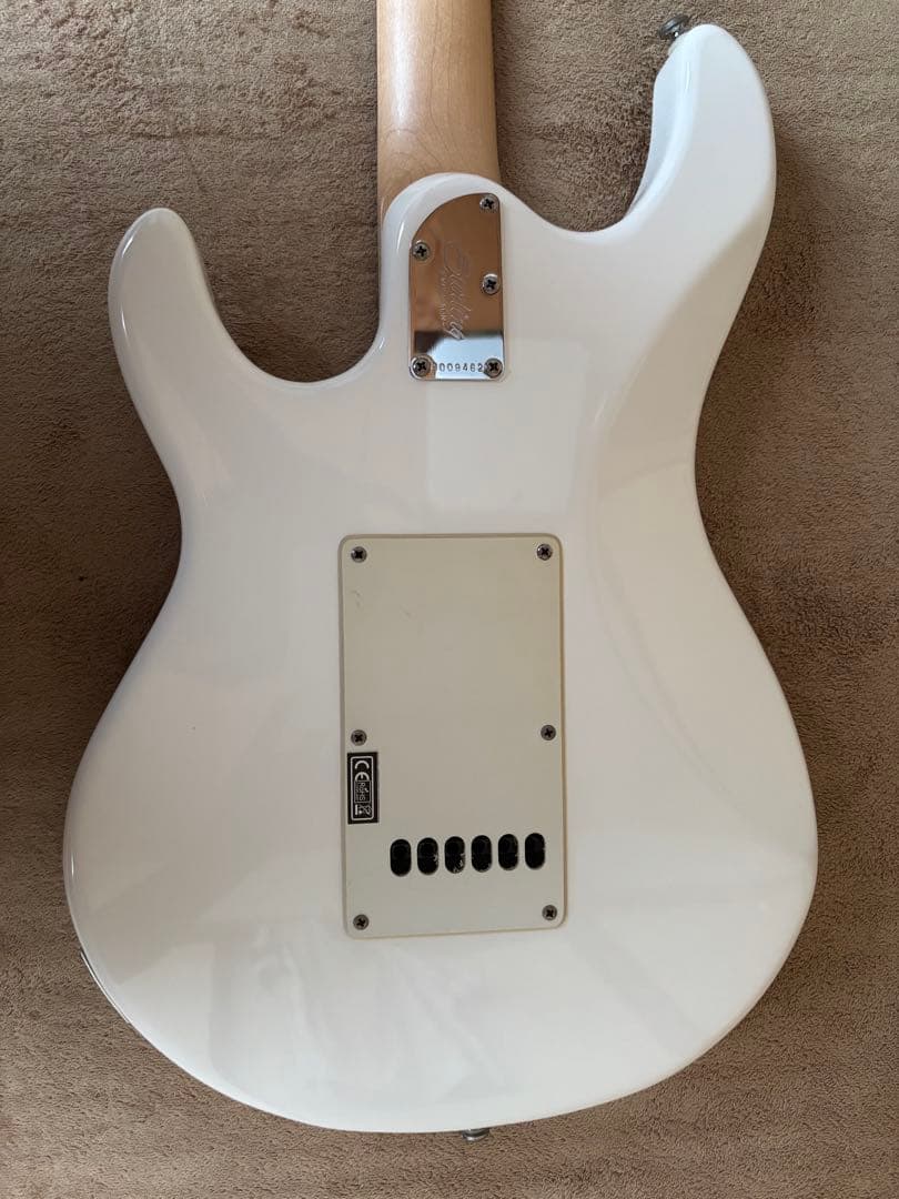 タイムセール！Sterling by Music Man siloホワイト