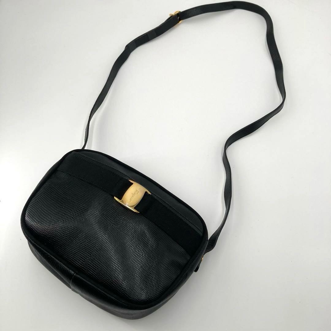 美品✨サルヴァトーレ フェラガモ ヴァラ リザード ショルダーバッグ ブラック