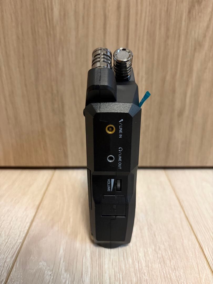 ZOOM H4essential ハンディレコーダー