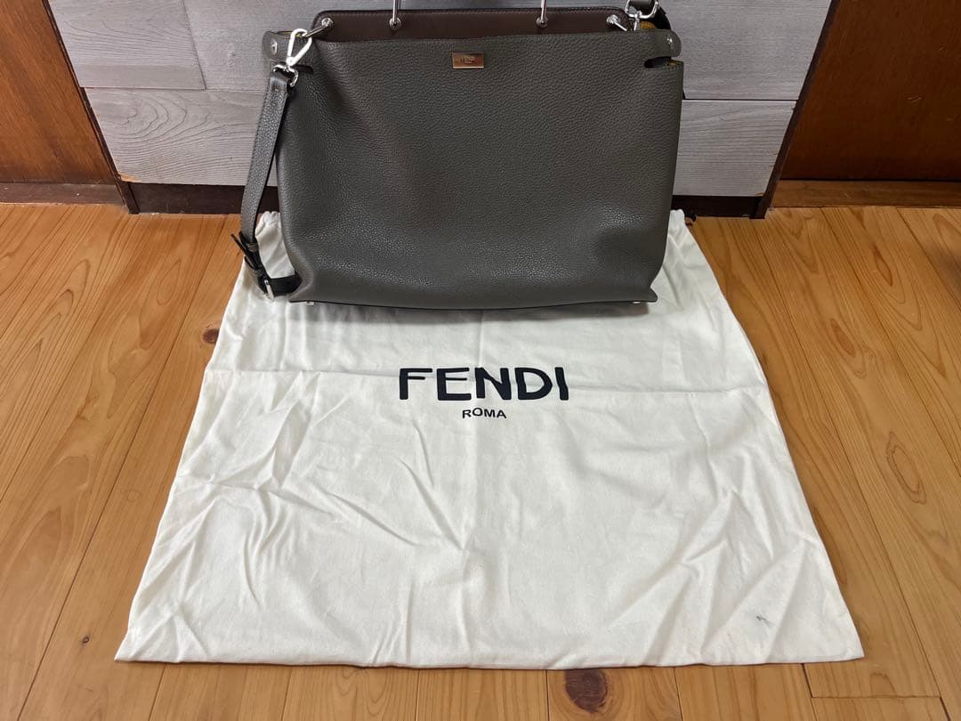 Fendi ピーカブー　グレー／イエロー　メンズバッグ
