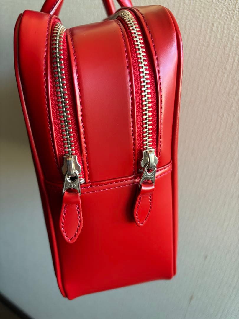 コムデギャルソン　青山　スクエア　バッグ　赤