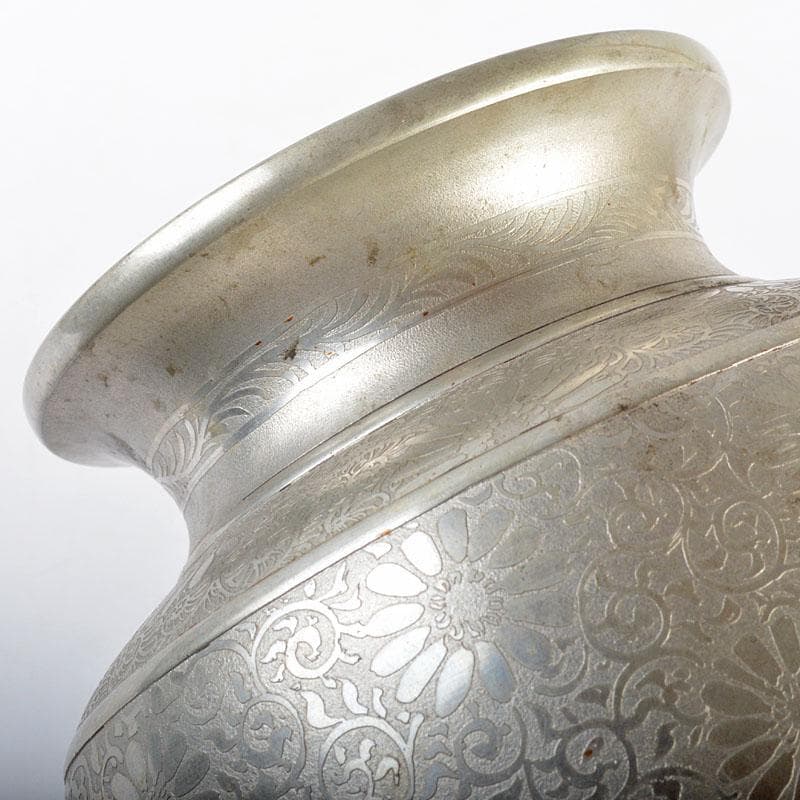 薩摩錫器　薩摩錫日生堂製　花唐草文 　壷　時代箱付　M　R4602B