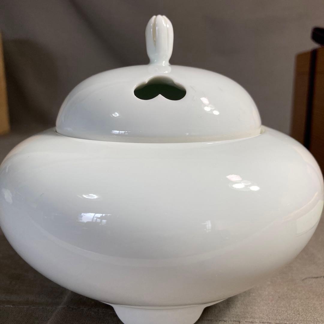 人間国宝 井上萬二作 『白磁 壺』 ｜骨董品買取 緑和堂 国重要無形文化