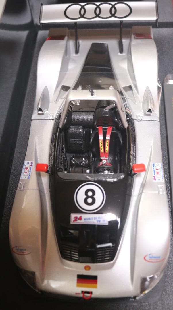 MAISTO製 アウディーＲ8R　　 ル・マン1999　1/18 　中古品