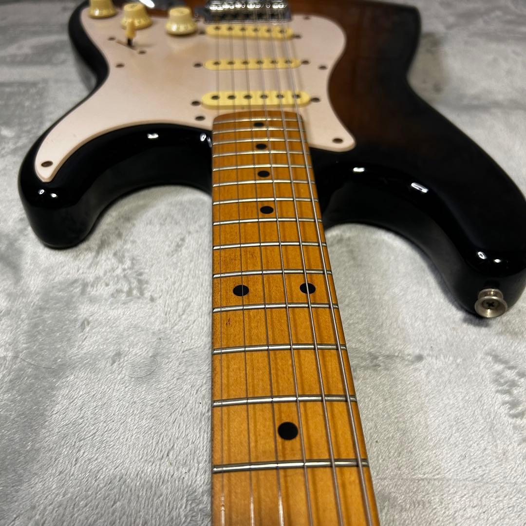 スクワイヤー アフィニティシリーズ ストラトキャスター サンバースト