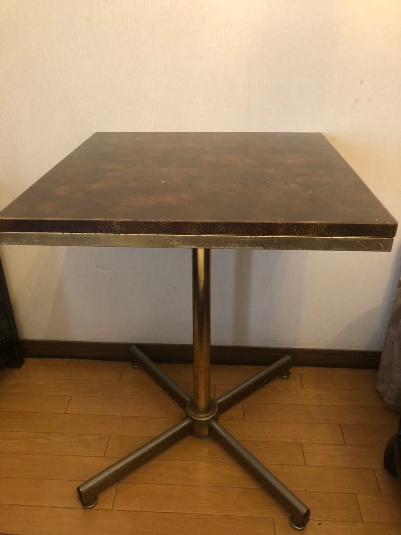 カフェ　テーブル　マーブル調　真鍮　アンティーク　正方形　ブラウン　金 カフェ テーブル マーブル調 真鍮 アンティーク 正方形 ブラウン 金