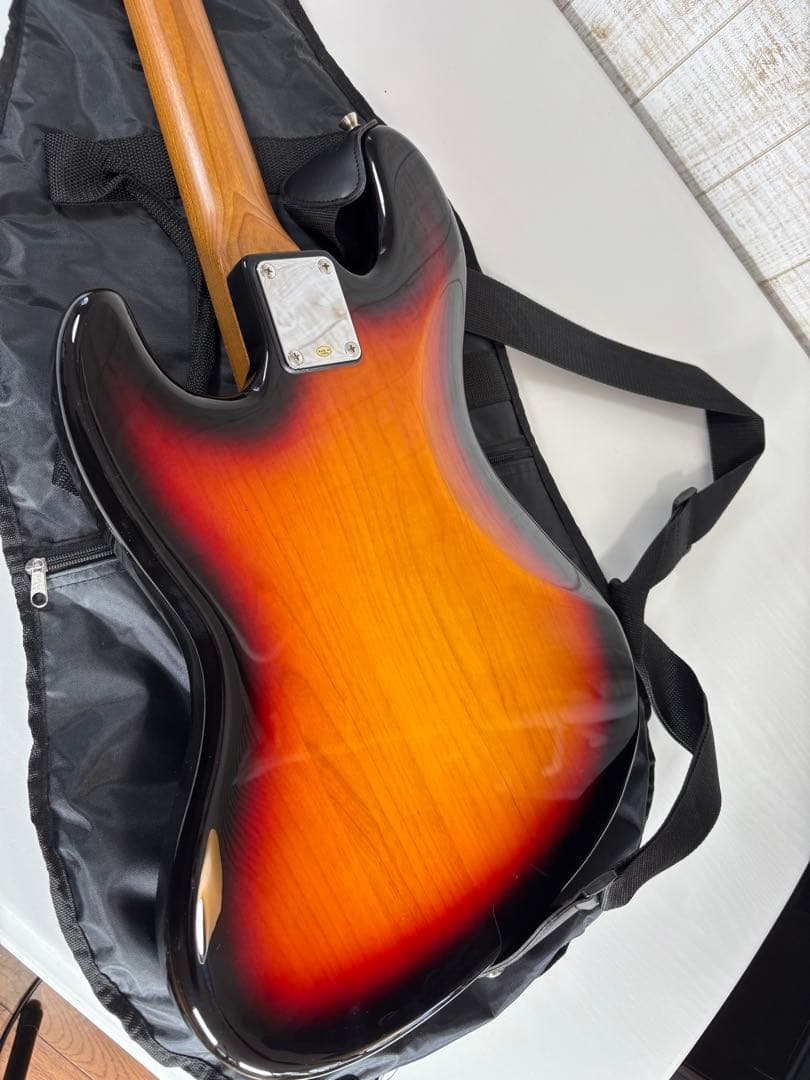 極美品】buccus エレキベース 4弦BJB-1-RSM/M