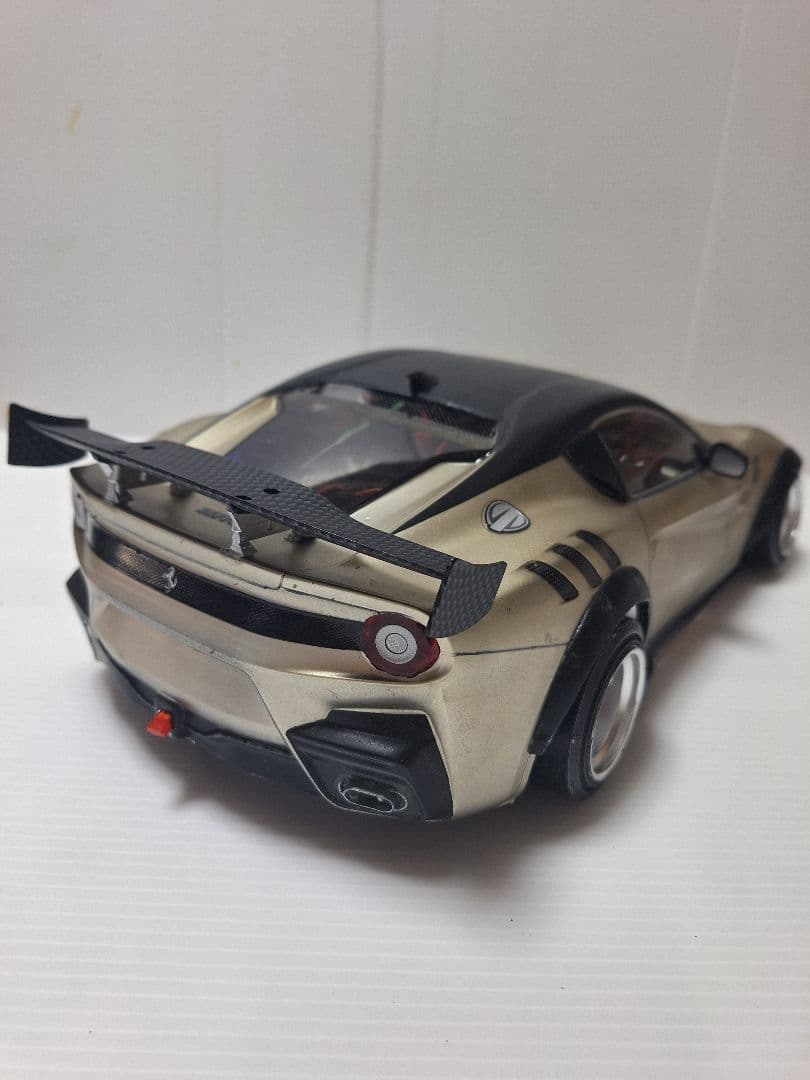 10分の1ラジコンボディ、フェラーリF12