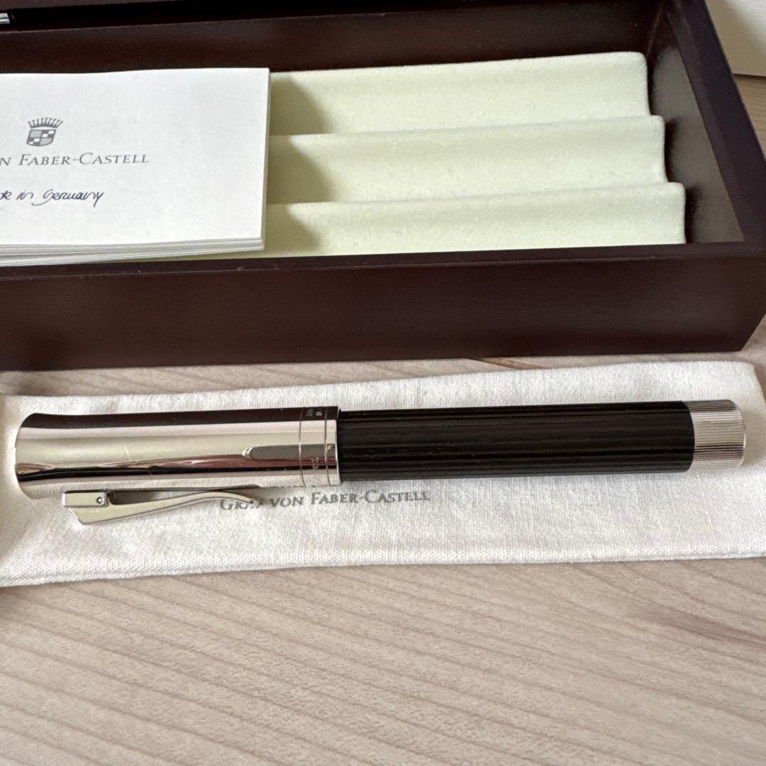 グラフ・フォン・ファーバーカステル 万年筆イントゥイショングラナディラ