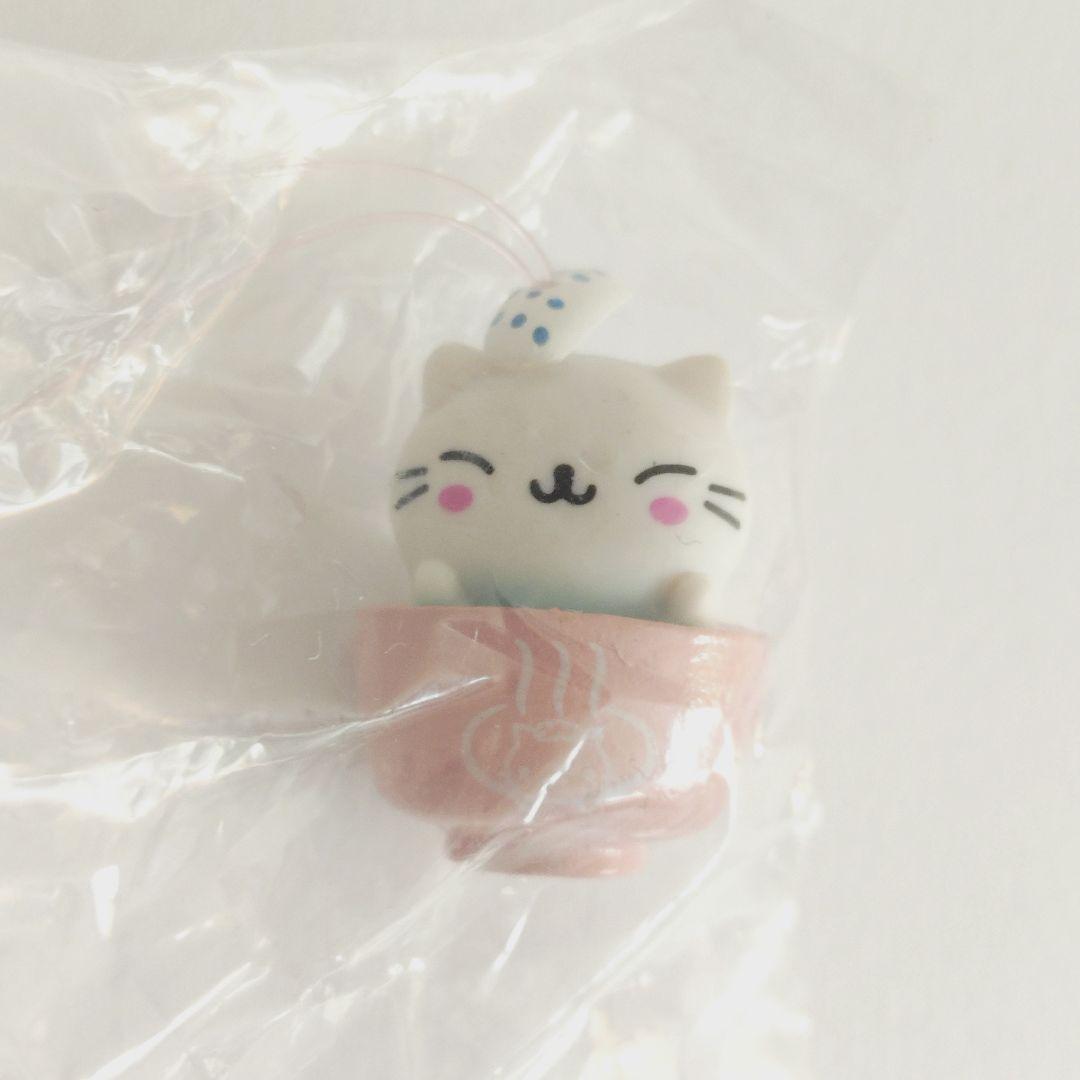 未開封 にゃんにゃんにゃんこ ストラップ お酒 - メルカリ