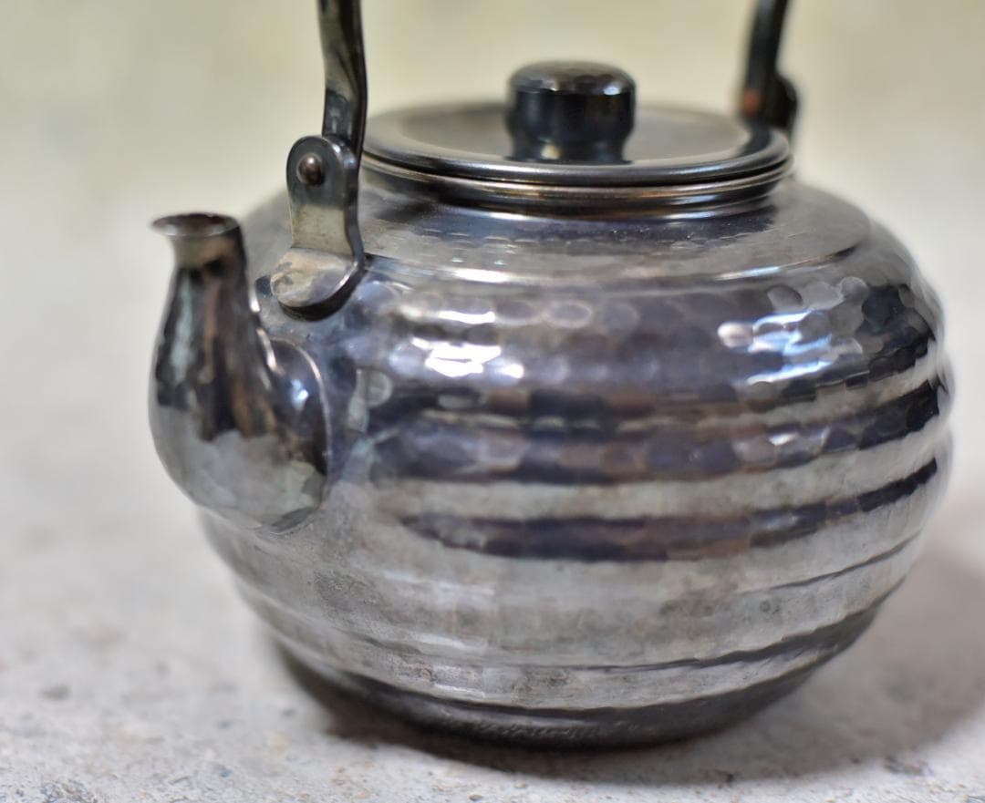 秀峰堂　いぶし銀湯沸かし【極上品】　銀瓶　囲炉裏/お茶道具