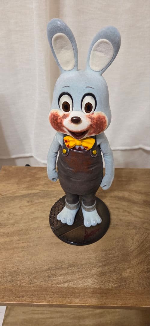 【値下げ中❗】日本国内限定1,000個　ロビー・ザ・ラビット ブルーVer.