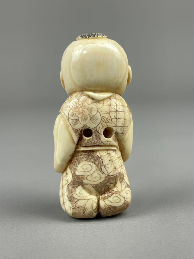 時代根付 極上細密彫り白材マンモス牙製 作家物 中国美術 天然素材