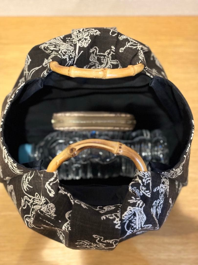 和装バック　着物バック　和柄コットン生地・鳥獣戯画（こげ茶）