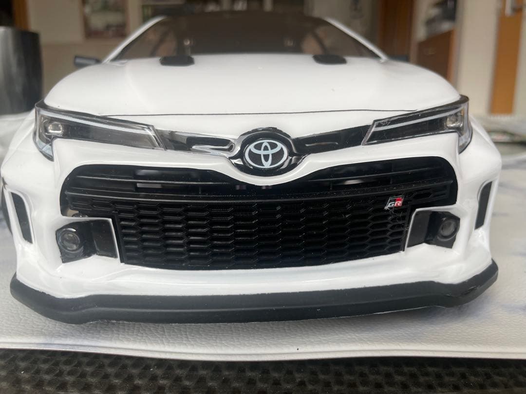 トヨタ GR ヤリス ラジコンモデル ホワイト　レーブd