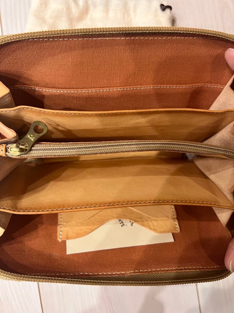 【新品】イルビゾンテ　IL BISONTE 本革　長財布