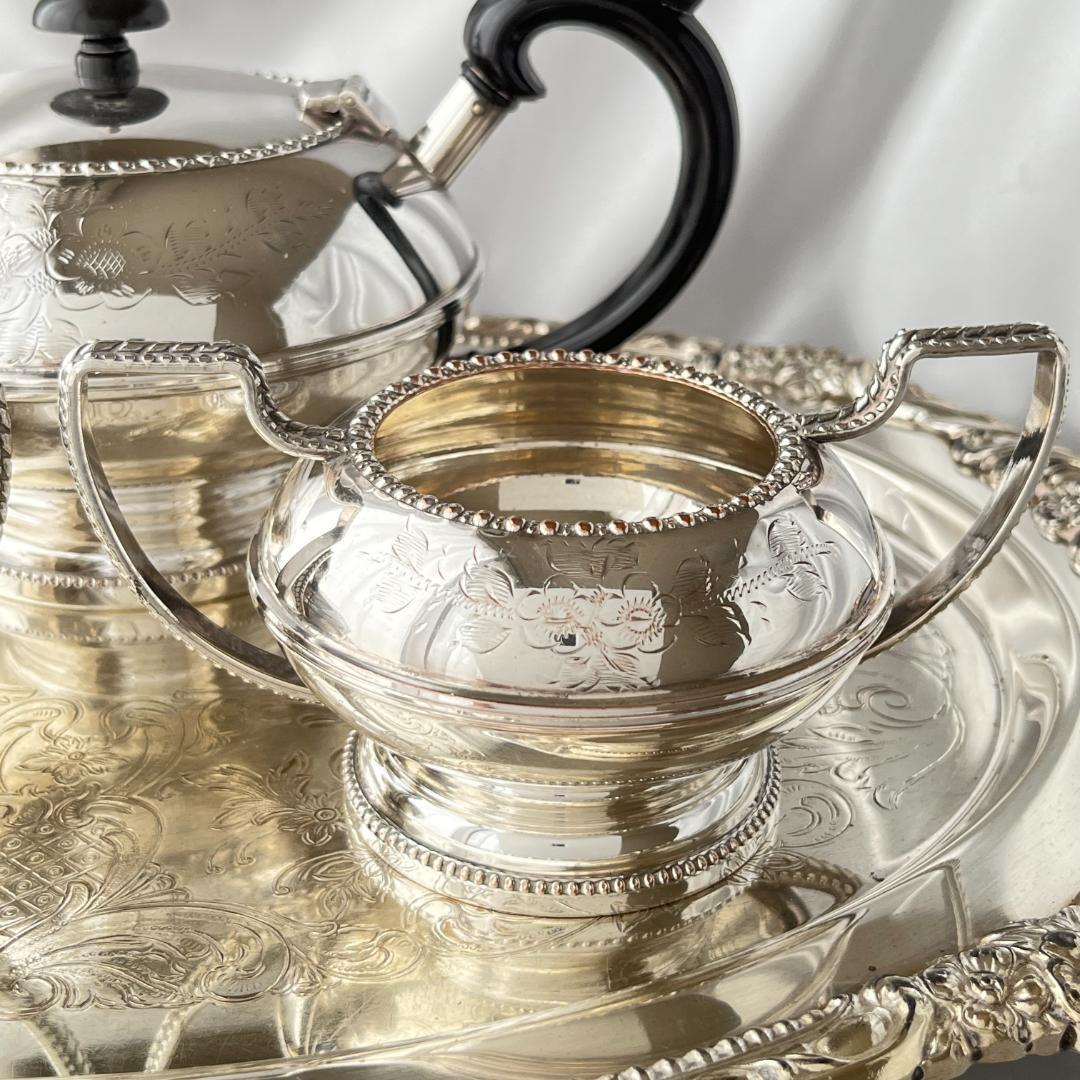 【英国】 パールとエングレイブのティーセット 3点 ティーポット