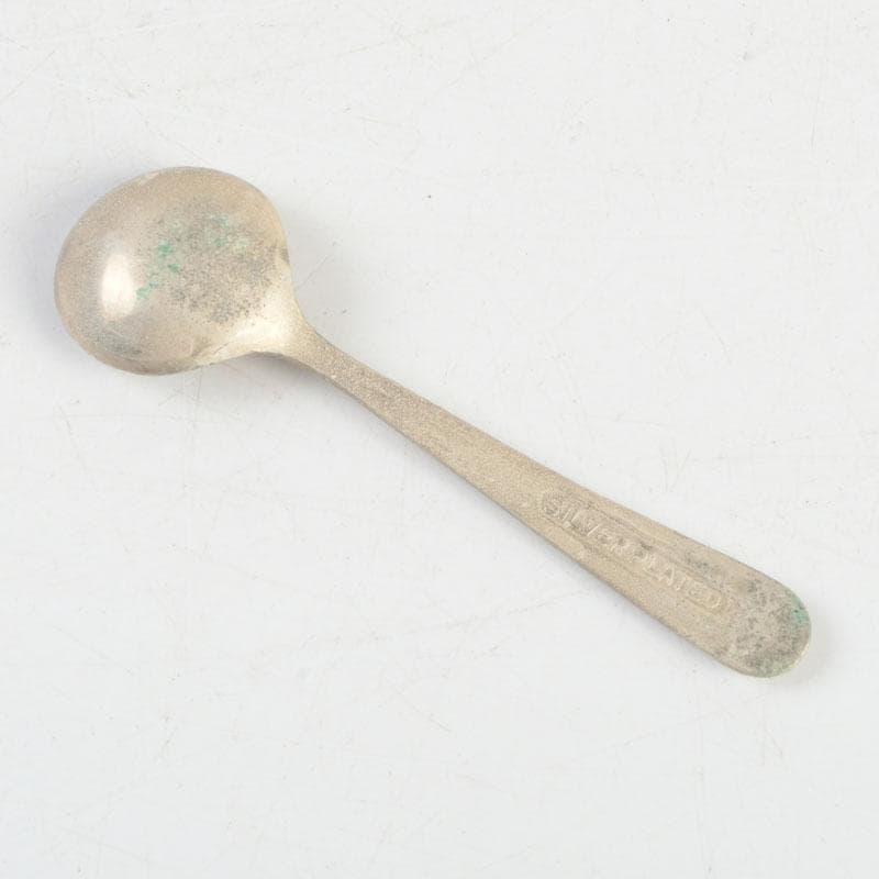 金工作家　櫻内邦子作　純銀刻印　銀塩胡椒入　約36g　匙付　共箱　V　9561