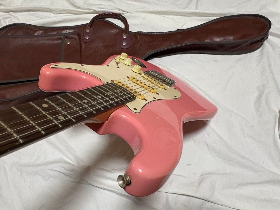 Bacchus エレキギター　ストラトキャスター　良品ケース付1913-01-1