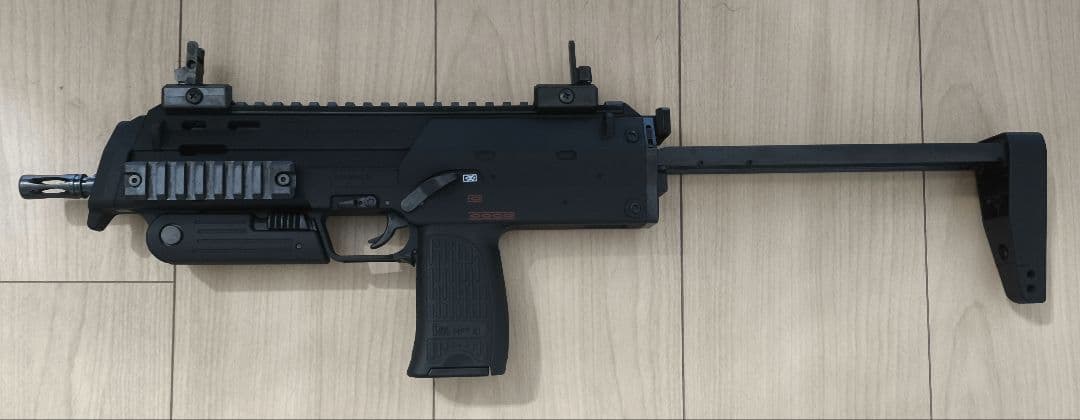 東京マルイ MP7A1　電動ガン　マイクロプロサイト付き