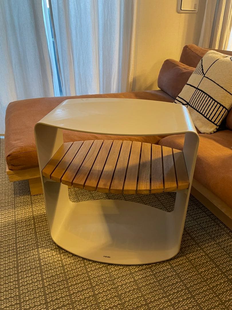 mindo 109 サイドテーブル LIGHT GREY アクタス mindo | 109 サイド