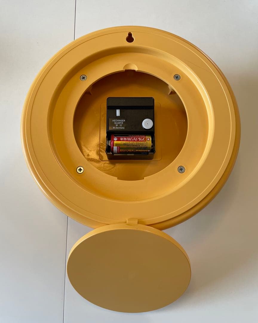 アレッシ　Alessi 壁掛け時計 イエロー　デザイン：マイケル・グレイブス