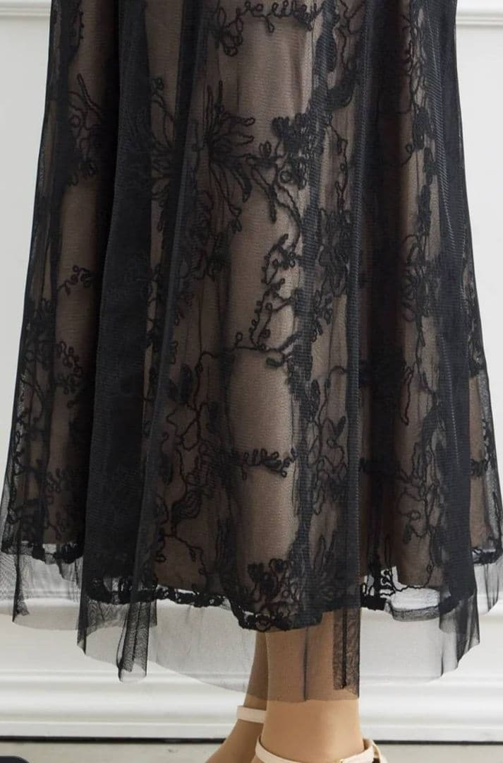 AIMER　ケープ付き刺繍パーティードレス