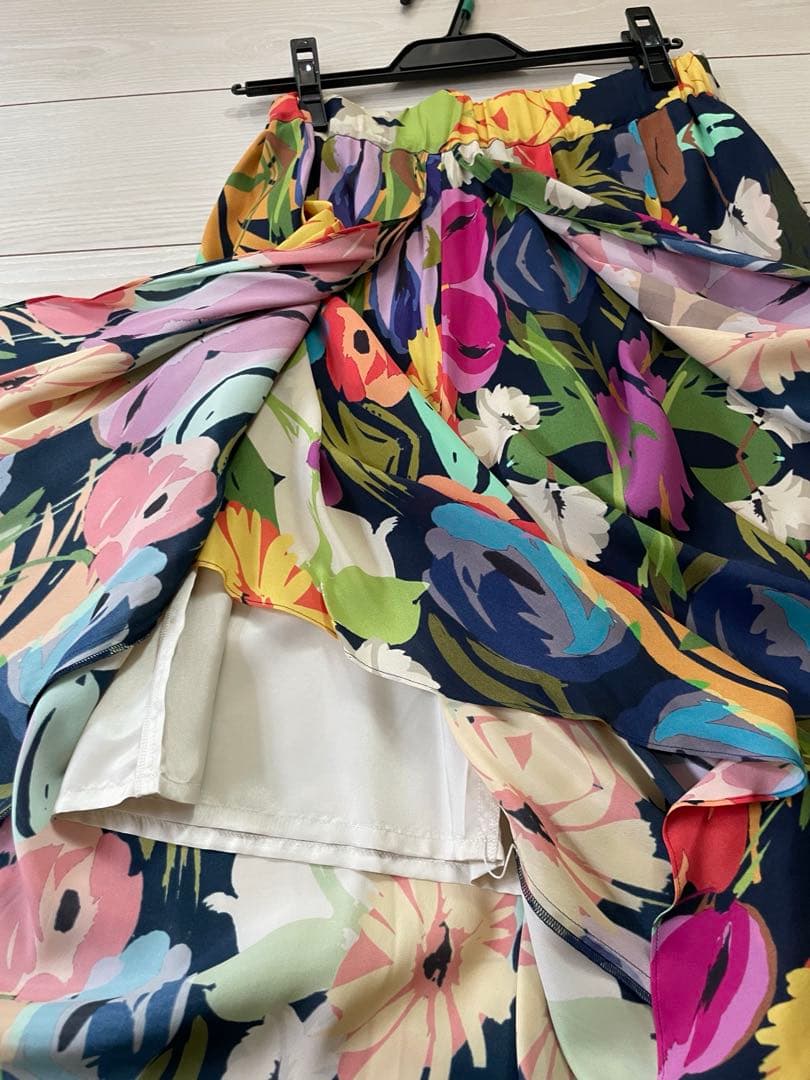 グレースコンチネンタル フラワープリント ラップパンツ