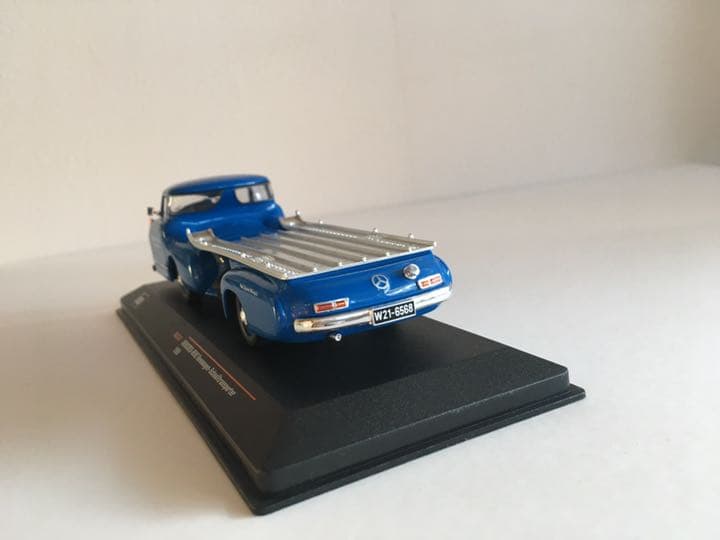 IXO 1/43 メルセデス　ベンツ レーシング　トランスポーター 1955
