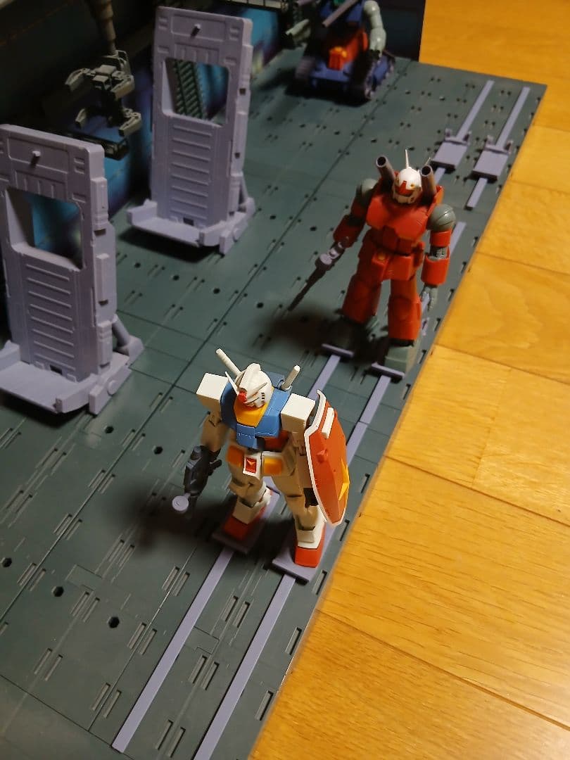 ロボット魂　ジオラマ　ガンダム フィギュア 1/144 スケール