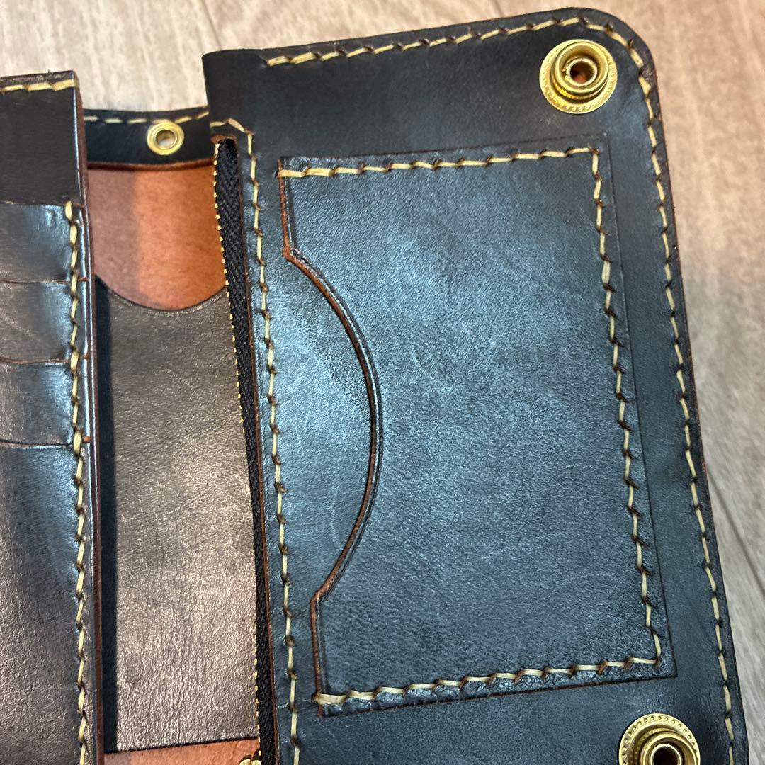 【週末セール】【茶芯ブラック】ミドルトラッカーウォレット真鍮　お札を折らずに収納