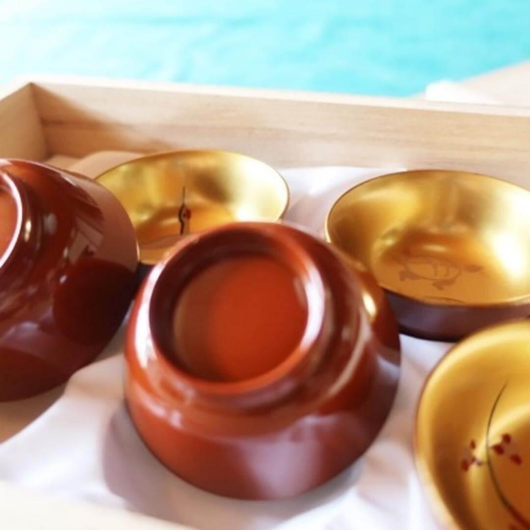 会津漆器 ぐいのみ 金地 小盃 鶴亀・松竹梅 手描き 日本製