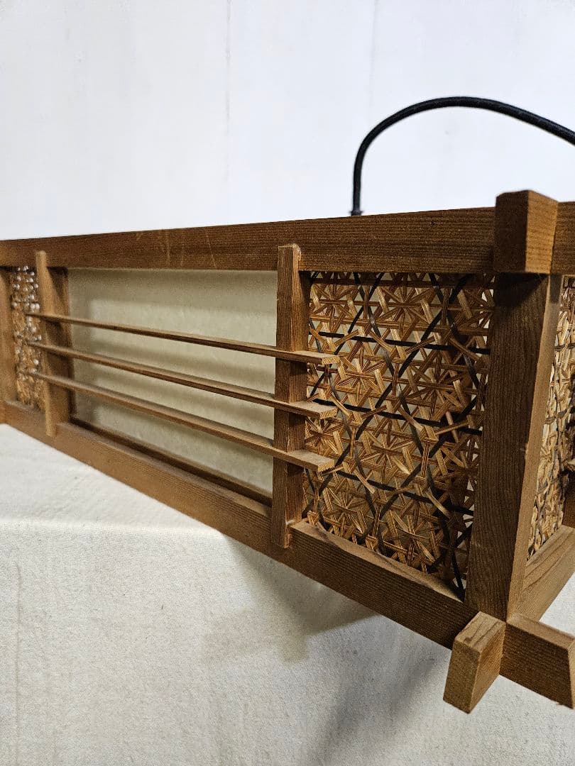 ジャパンヴィンテージ 木製と和紙のペンダントライト 蛍光灯 透かし 藤