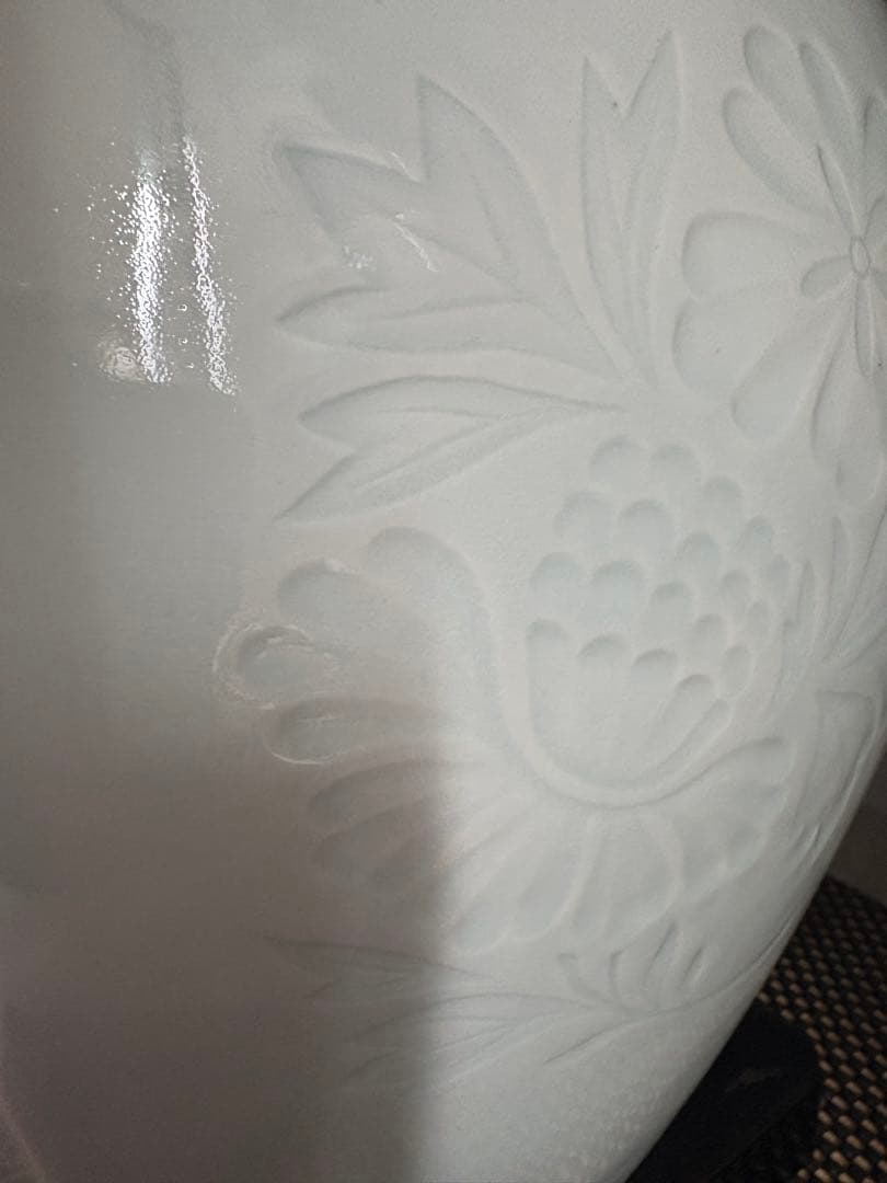 河村蜻山 大きな花瓶5.8kg 高さ29.5cm 四方形白磁富貴花彫