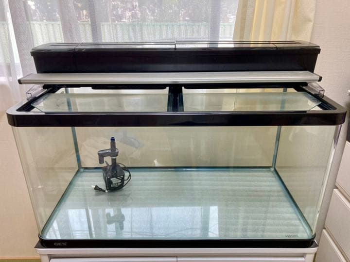 ジェックス90cmガラス水槽、フィルター、LED照明とコトブキ水槽台の