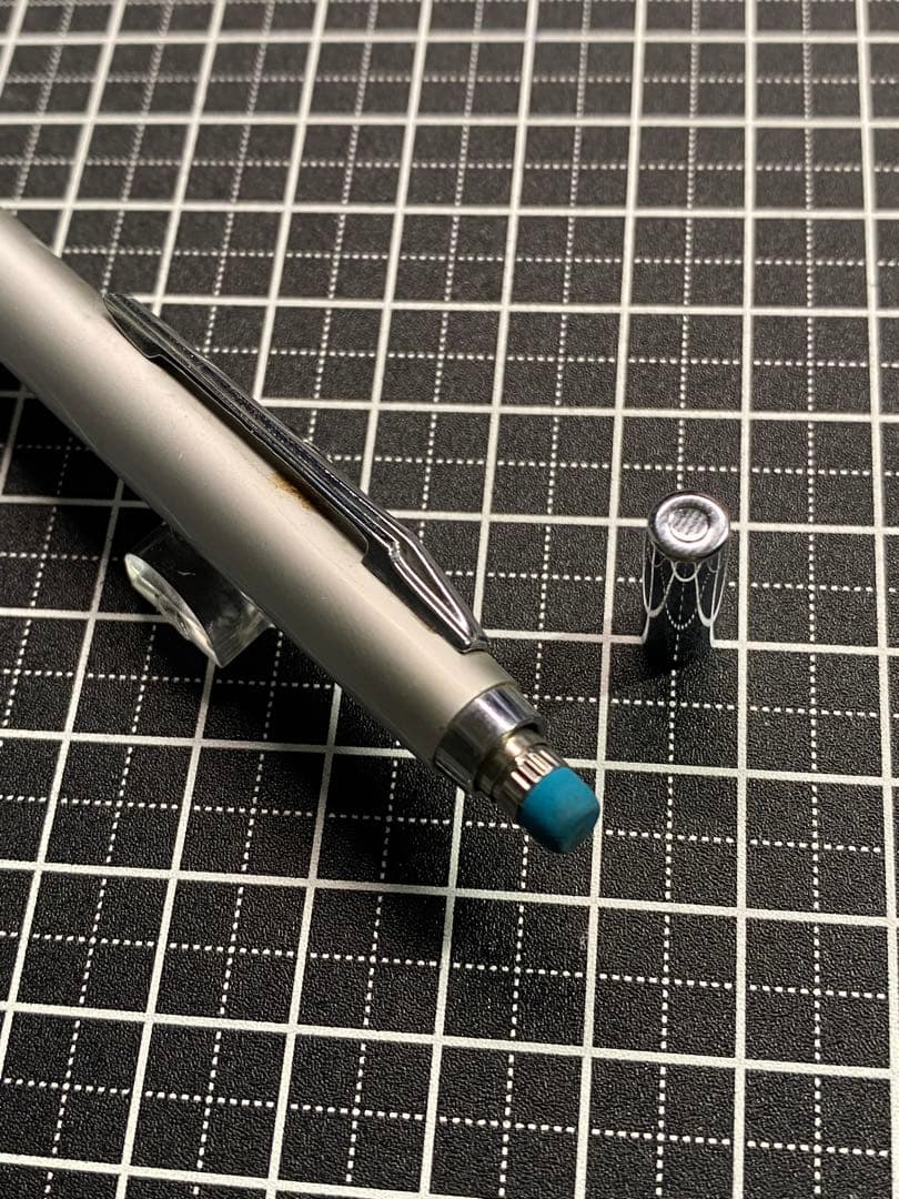 uni Double-Knock シャープペンシル 芯径0.5mm