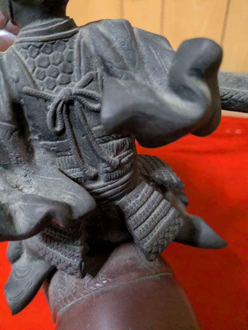 金工秀正造銅製騎馬武者像、超細密彫り、時代物！（干支の馬とは出来が違う美術品）