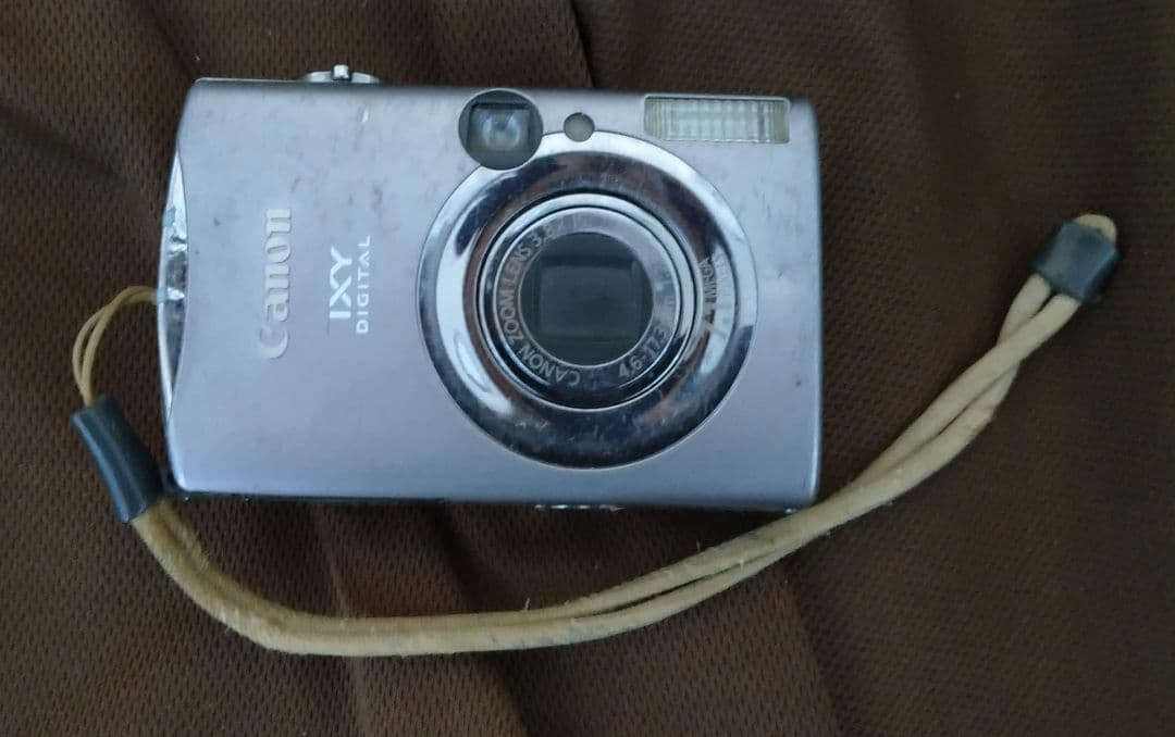 ジャンク CANON IXY 900 IS コンデジ - メルカリ