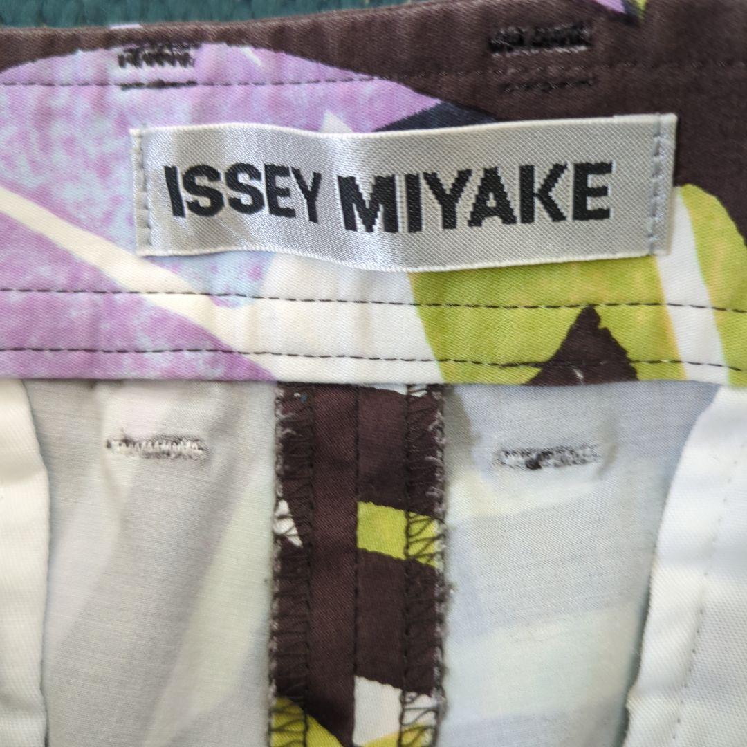 値下げ！イッセイミヤケ パンツ 美品 サイズ3 値下げ！イッセイミヤケ
