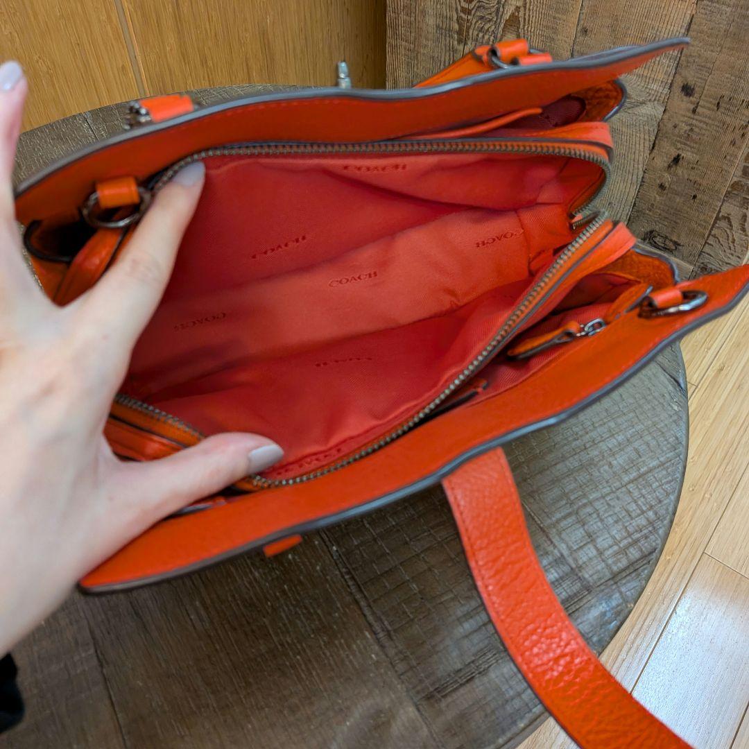 すずらん様 袋付 COACH マーサーサッチェル24 レザーハンドバッグ