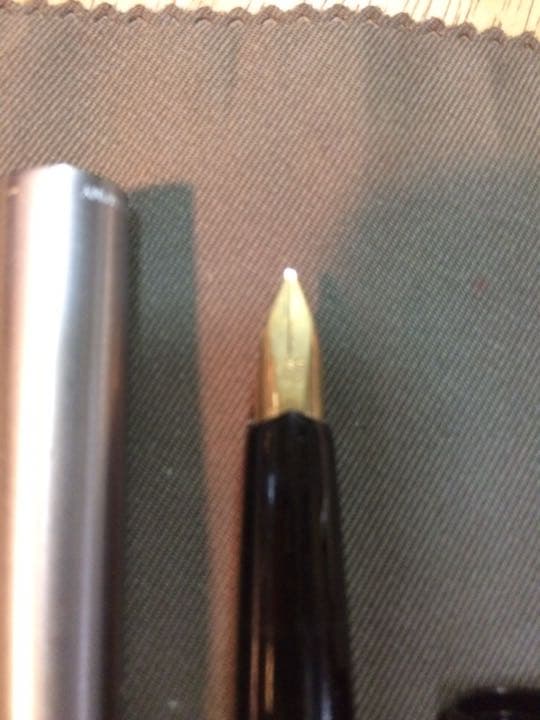 □ 1970年代のペリカン万年筆 2本