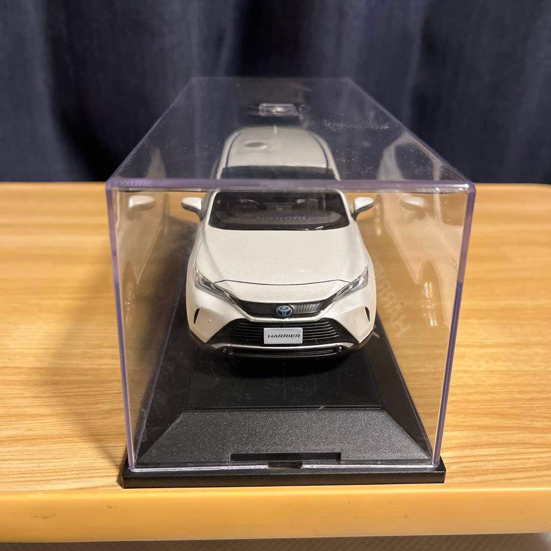 ★トヨタ　ハリアー80　ホワイトパールクリスタルシャイン　カラーサンプル