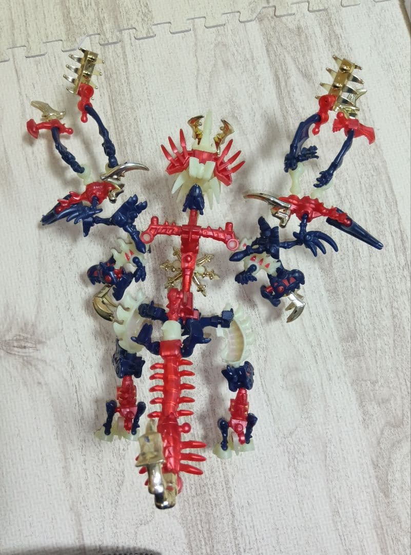 ほねほねザウルス第31弾　ギガントほねほねダークドラゴン