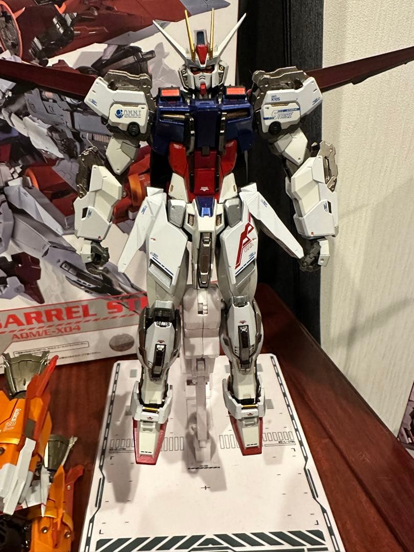 メタルビルド　エールストライクガンダム　ガンバレルストライカー　開封品