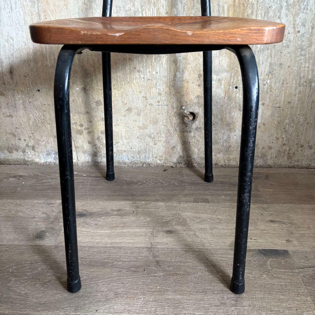 ヴィンテージチェア 古材×パイプ リメイク 子供椅子 学校