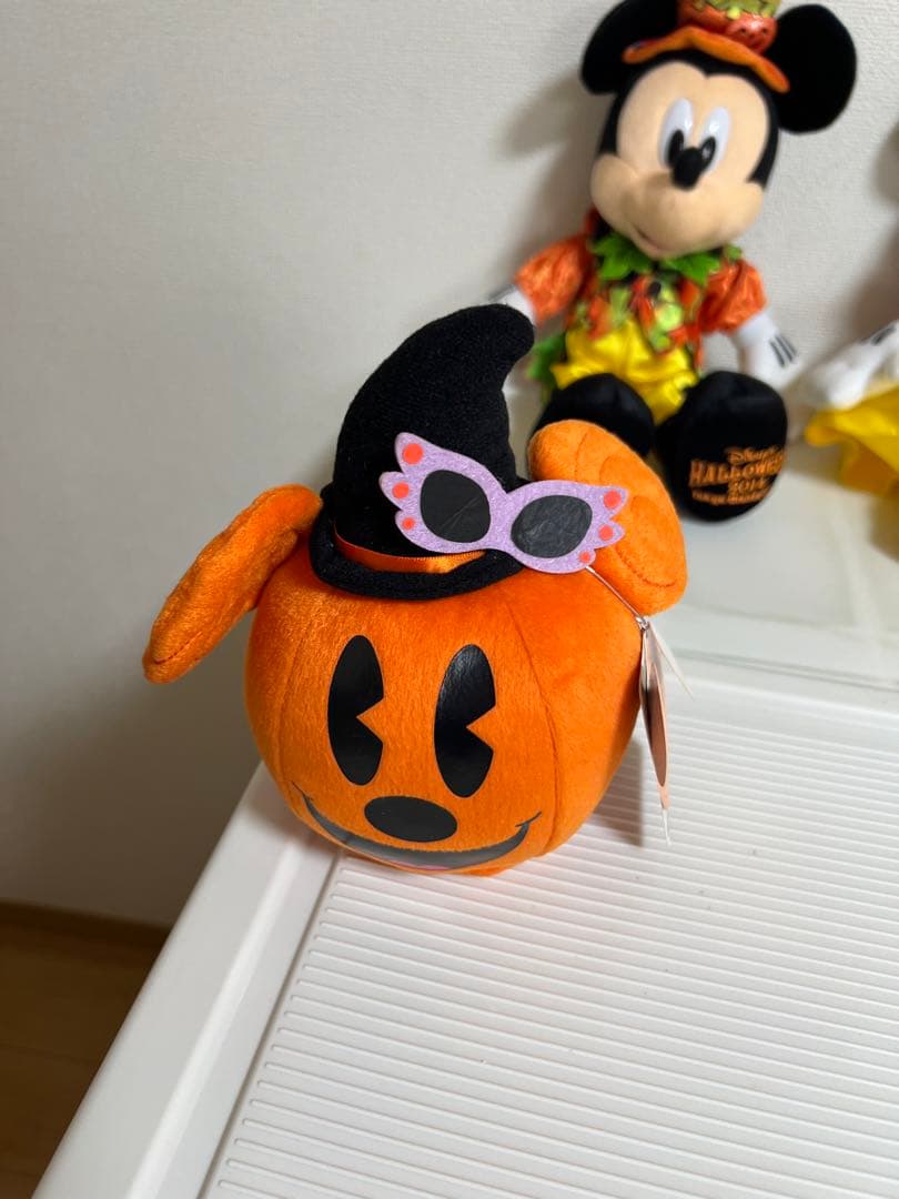 ディズニーミッキー、ミニーちゃんのぬいぐるみがハロウィン）