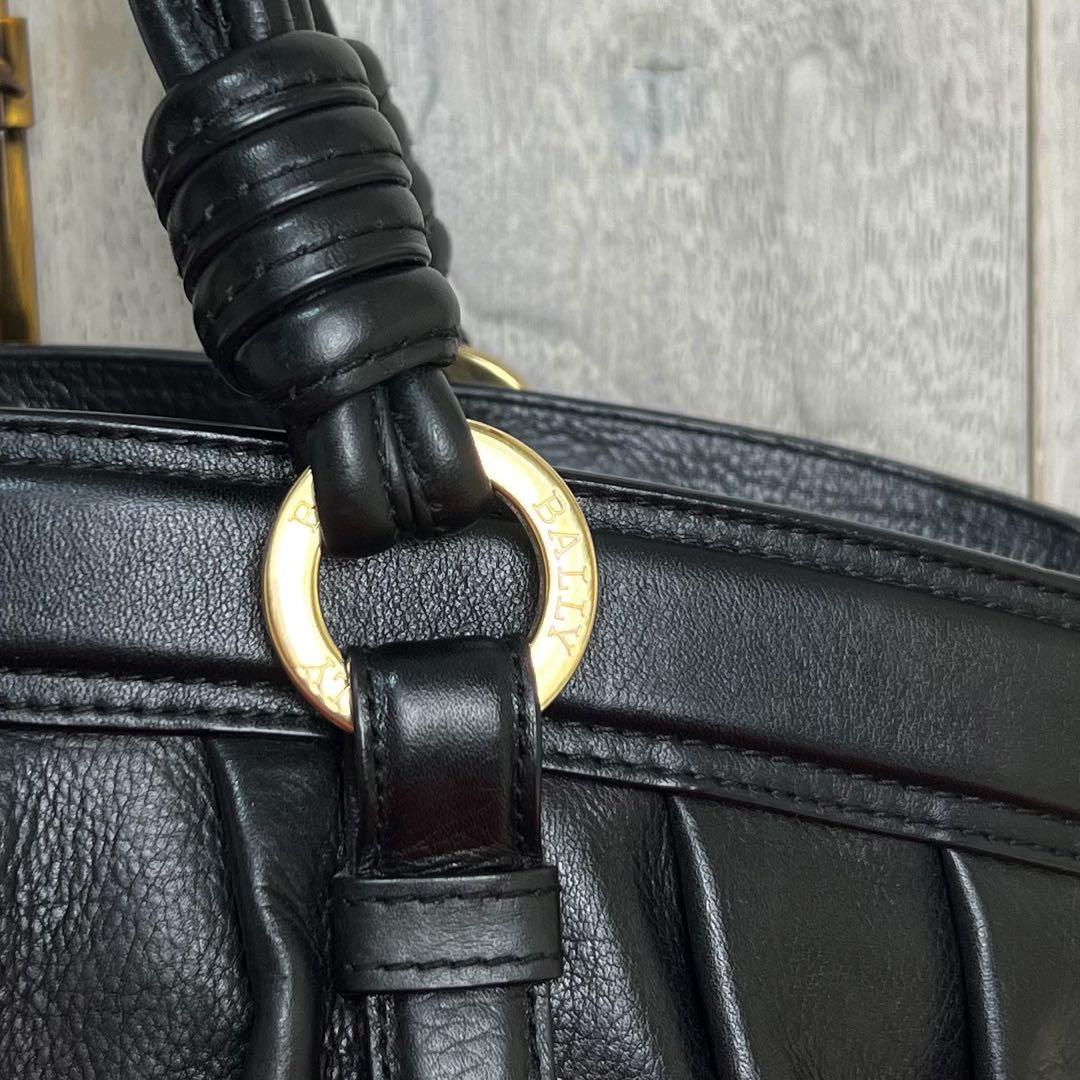 人気♡保存袋付♡BALLY バリー レザー ギャザー ロゴチャーム ハンドバッグ