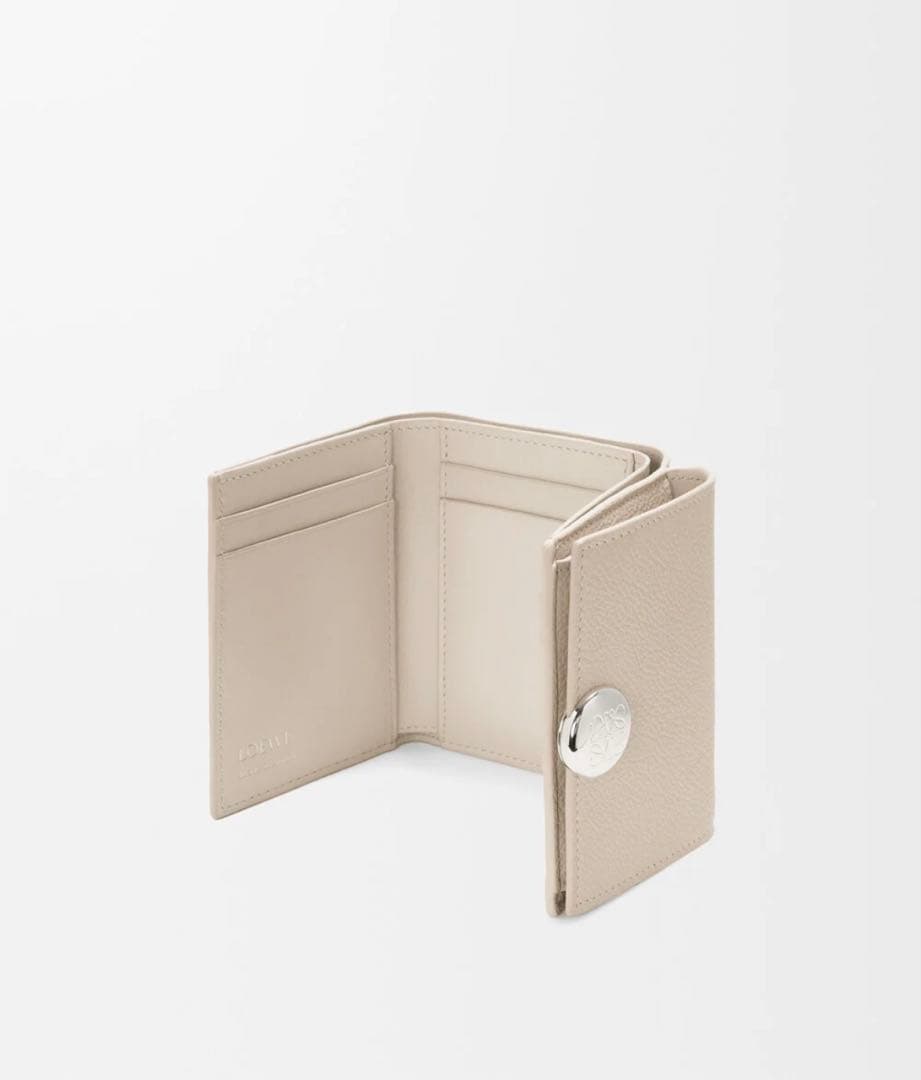 LOEWE⭐︎三つ折り財布